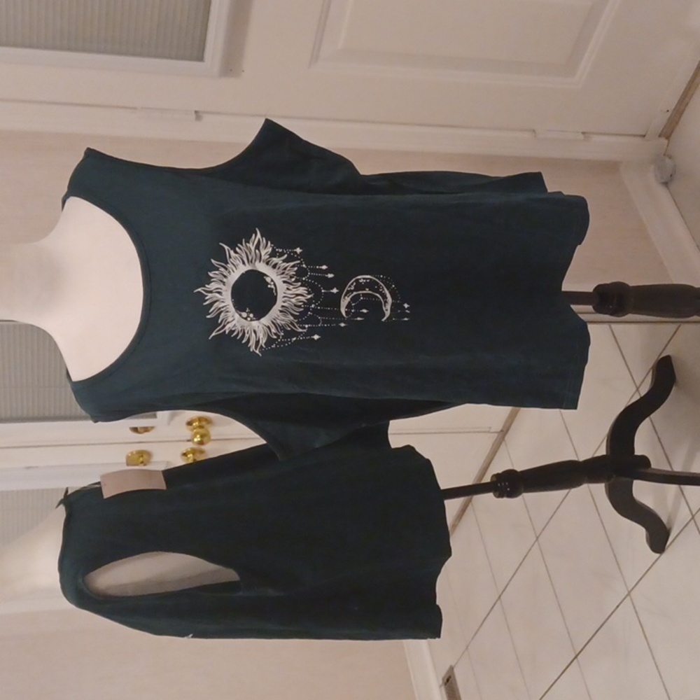4/$40 New Green Tank Top - Size 3XL (US18)